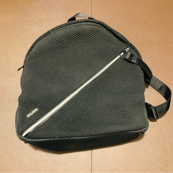 Go Dash Dot round Backpack - Picture 2 of 16